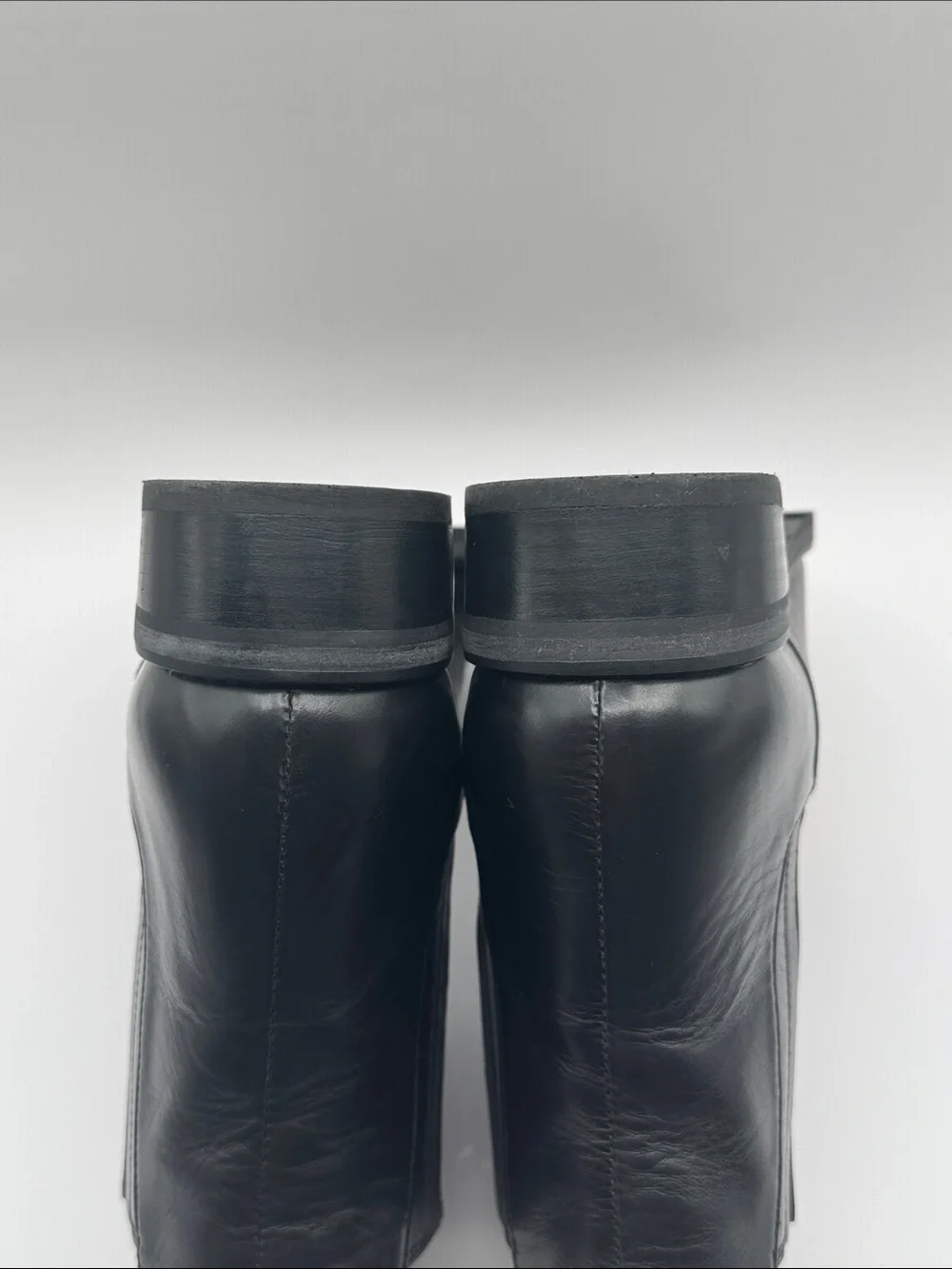 Stuart Weitzman leather excellent